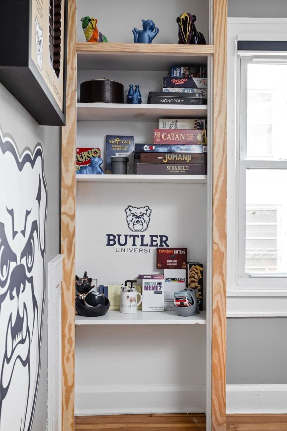 Choose from classic and modern card and board games or use the house poker set