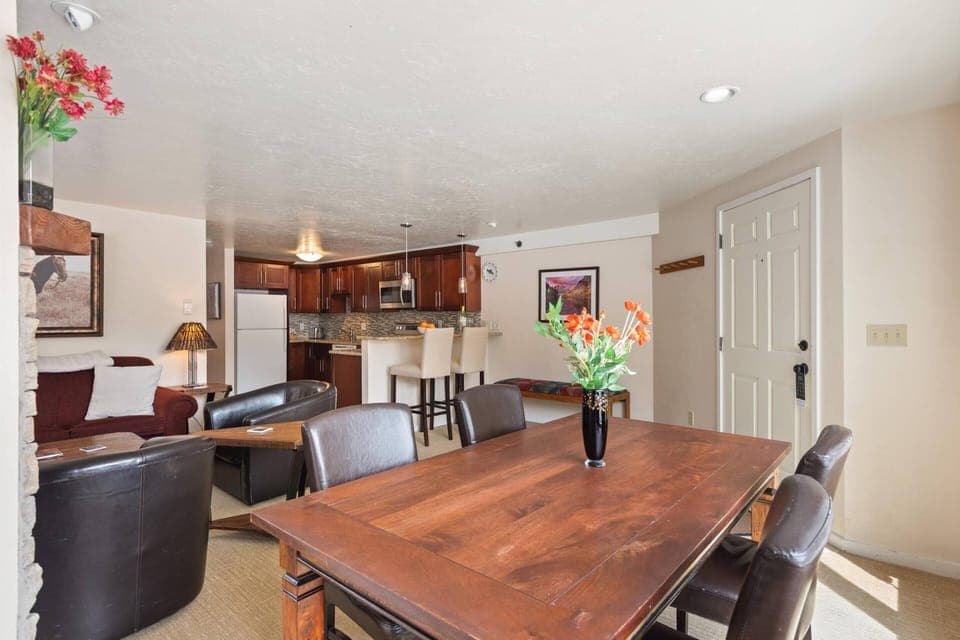 The open floor plan allows your group to enjoy dining and relaxing together during your stay in Snowmass.