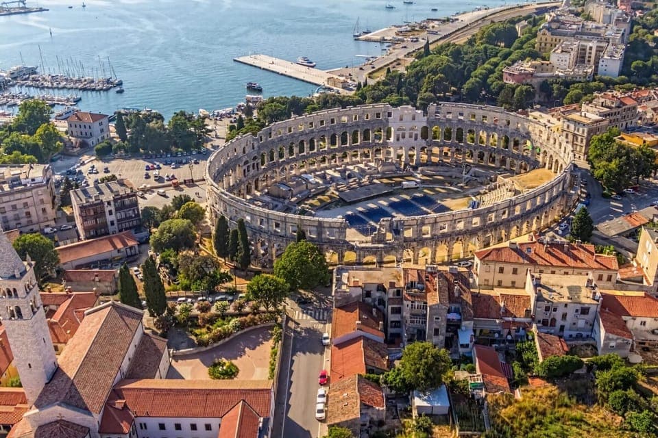 Surroundings [summer] (1-5 km)