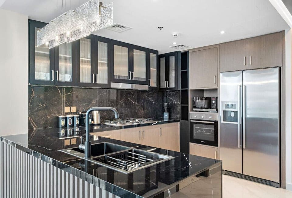 Gourmet Kitchen: Prepare culinary delights in style with sleek finishes and top-notch appliances!
