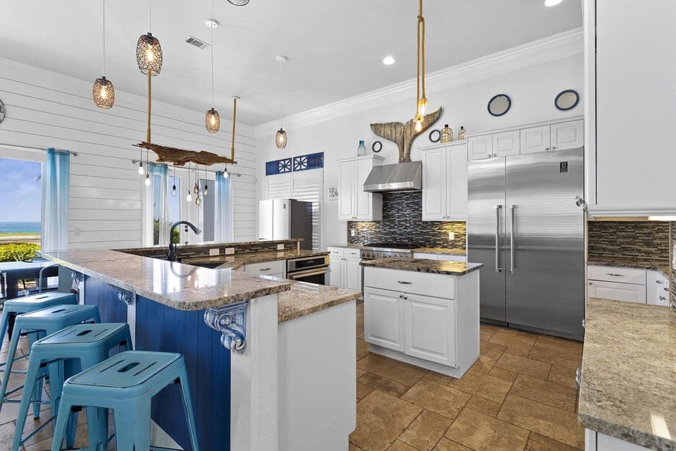 24-Commanders-Palace-Kitchen-Alt