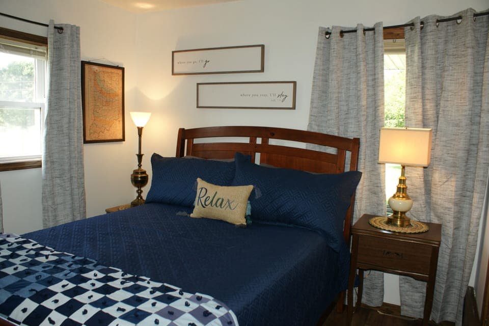 Queen bed
