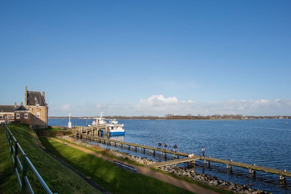 Surroundings [summer] (1-5 km)