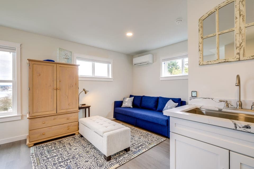 Studio | Living Area