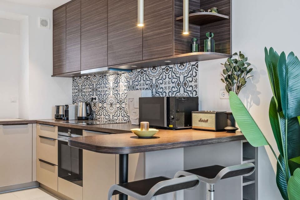 Culinary chic: Cook up a storm with city vibes.