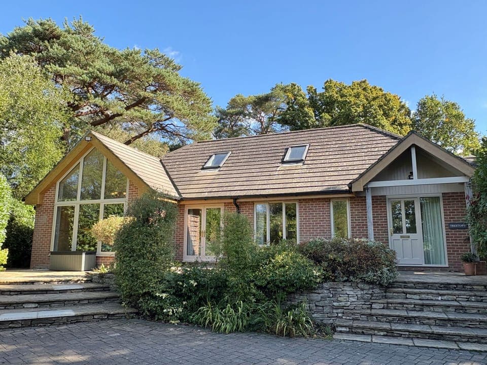Treetops, Colehill, Wimborne: An impressive holiday home