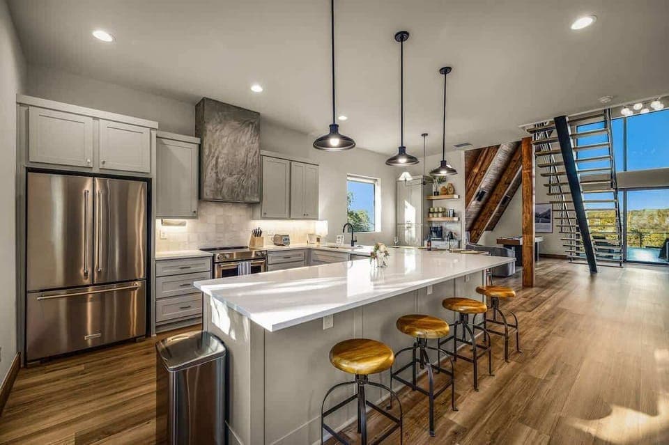 [Kitchen] Fully stocked & equipped; designed for group cooking
