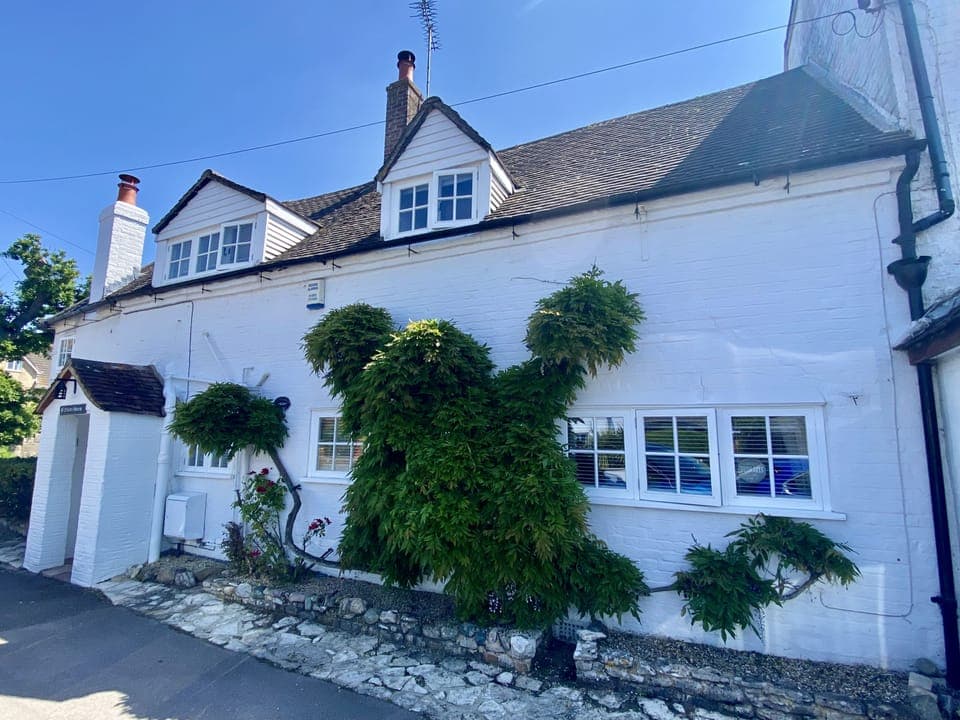 Fiddlers Green, Hamworthy, Poole: A special holiday home near the sea