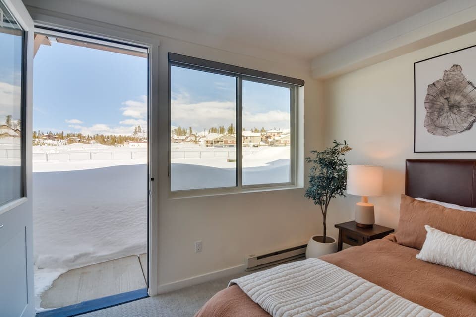 Bedroom 2 (Studio) | Separate Entrance