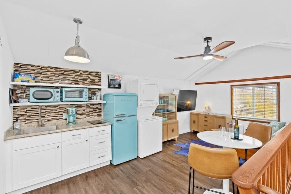 Excellent, newly remodeled, Calistoga studio apartment!