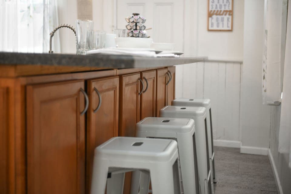 Available seating options for morning coffee and breakfast!
