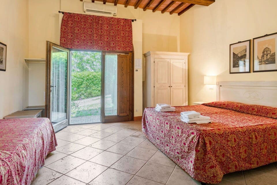 Autumn, Bedroom, Spring, Summer