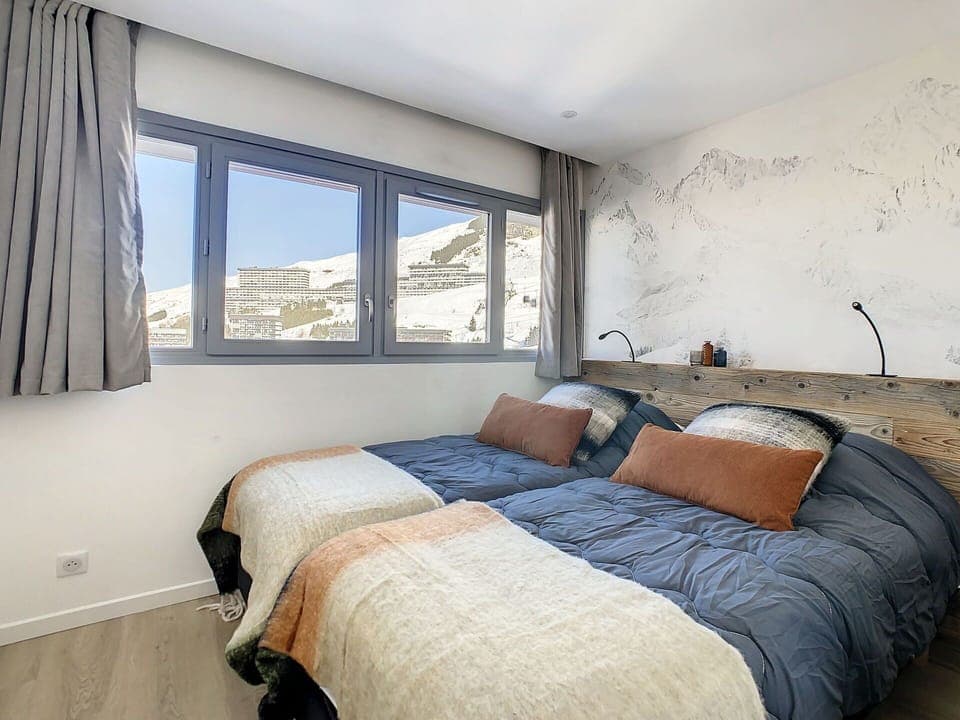 Property, Window, Furniture, Building, Comfort, Azure, Wood, Bed Frame, Shade, Interior Design