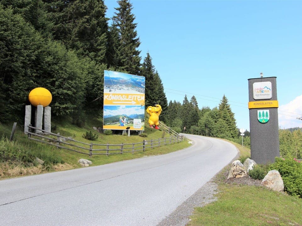 Sky, Snow, Mountain, Slope, Cloud, Ice Cap, Sports Equipment, Outdoor Recreation, Terrain, Freezing