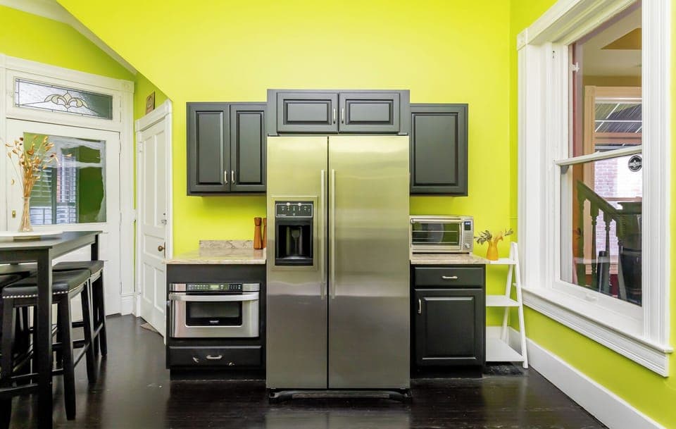 Open eat in kitchen