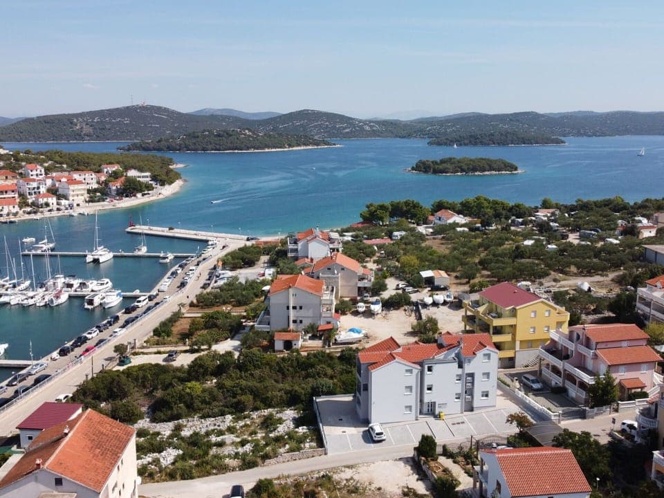 Plant, Water, Property, Furniture, Building, Table, Window, Azure, Chair, Interior Design