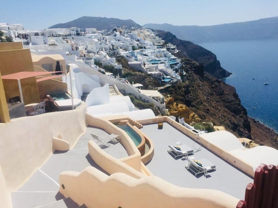 View of the terrace from the top.