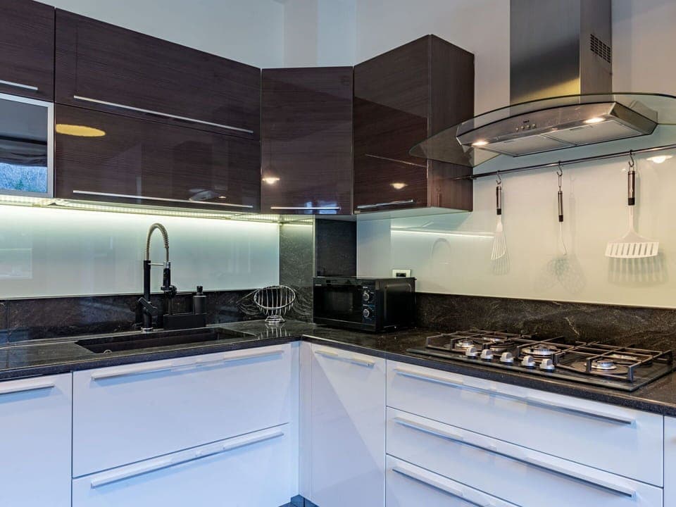 Cabinetry, Countertop, Kitchen Sink, Kitchen, Sink, Tap, Building, Kitchen Stove, House, Floor