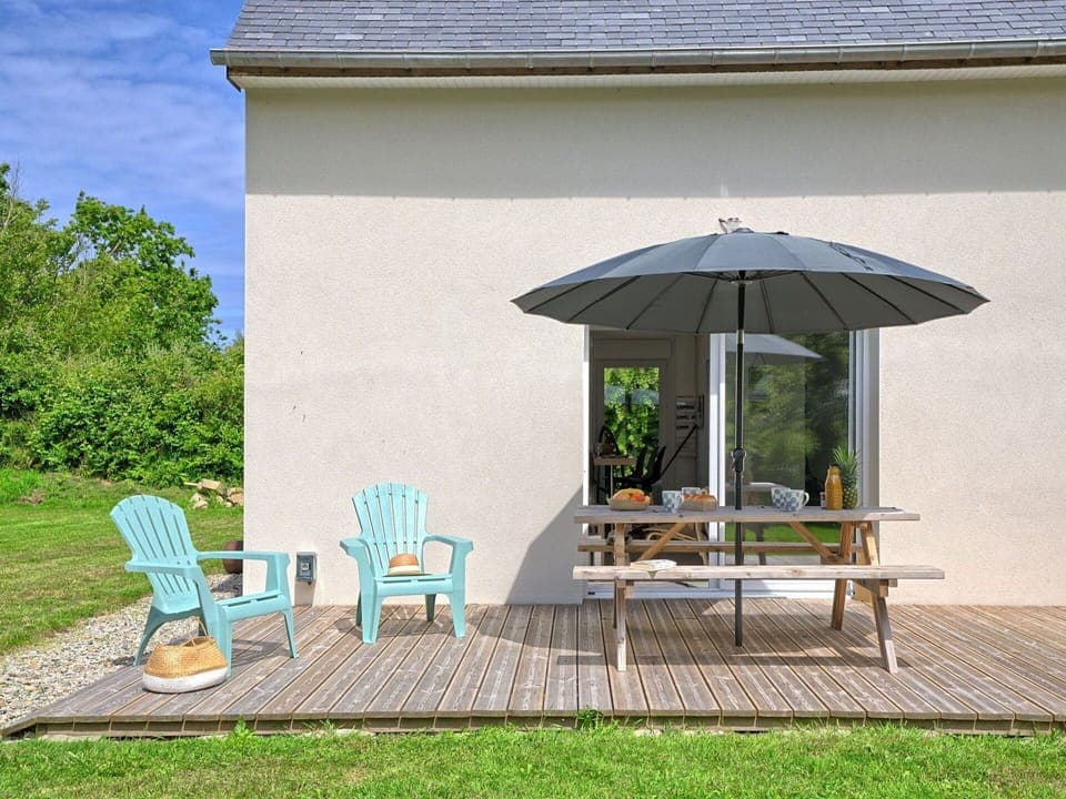 Table, Plant, Furniture, Property, Building, Azure, Shade, Outdoor Table, Outdoor Furniture, Rectangle