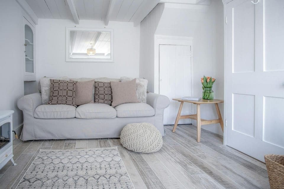 Mount Gernos living room showing sofa, rug and table