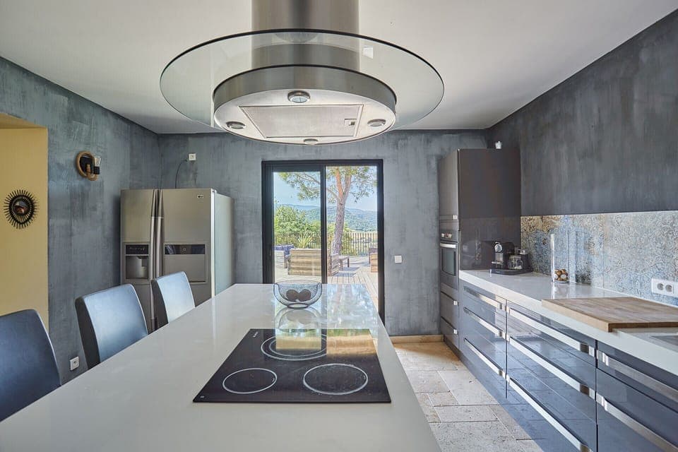 Sublime villa to rent with swimming pool and views of Mont Ventoux