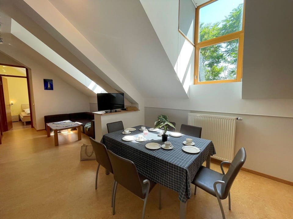 Furniture, Table, Building, Window, Wood, Chair, Architecture, Interior Design, Flooring