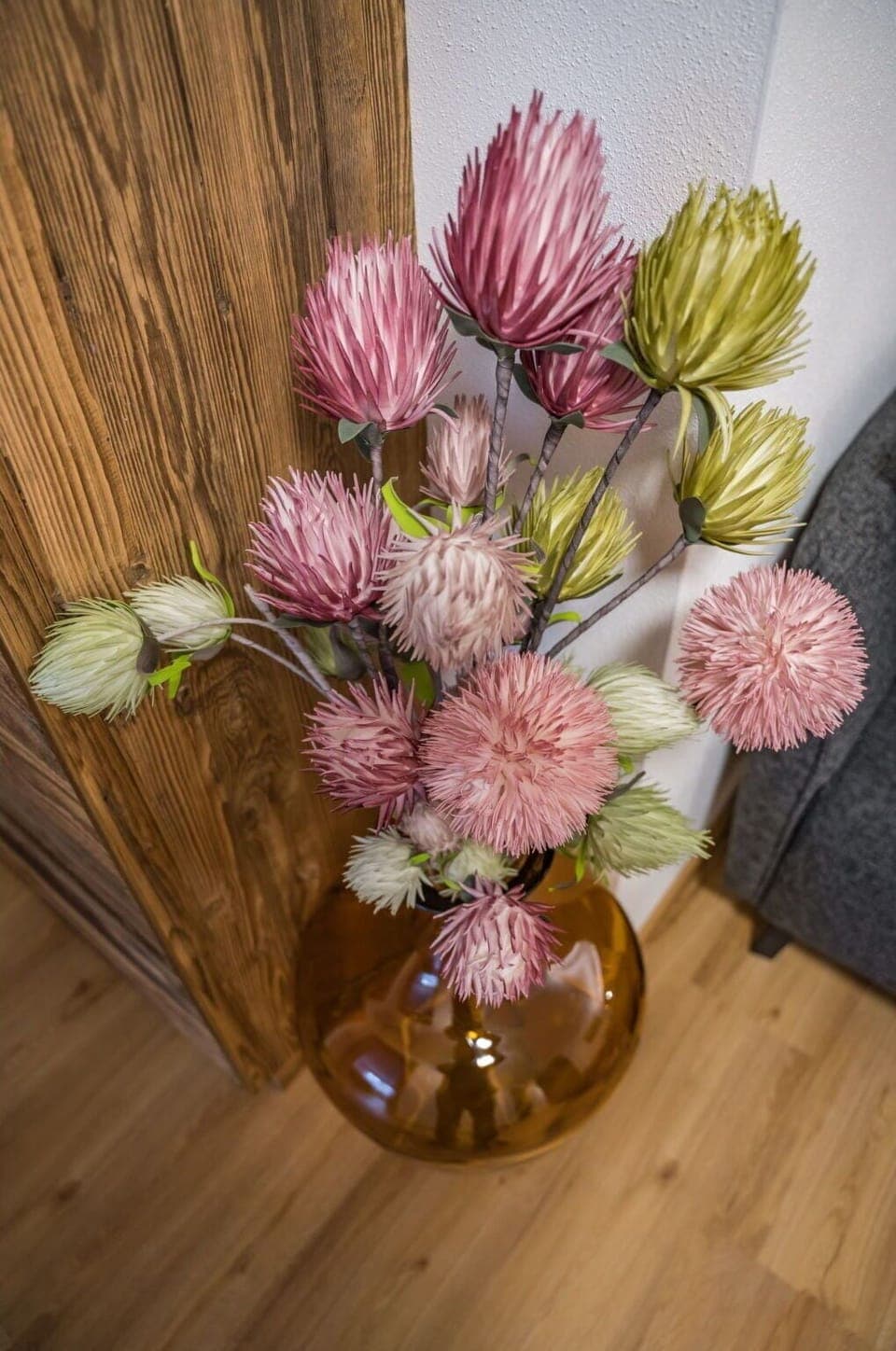 Sky, Building, Snow, Plant, Window, Tree, House, Freezing, Slope, Natural Landscape