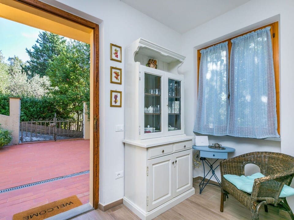 Property, Furniture, Window, Wood, Cabinetry, Shade, Interior Design, Paint, Yellow