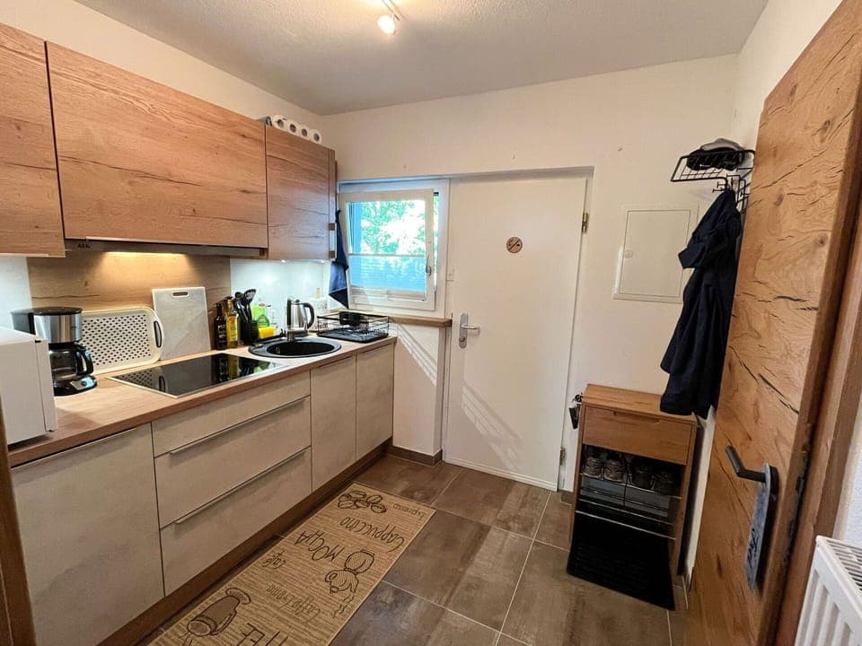 Kitchen Sink, Cabinetry, Property, Sink, Tap, Countertop, Wood, Interior Design, Architecture, Floor