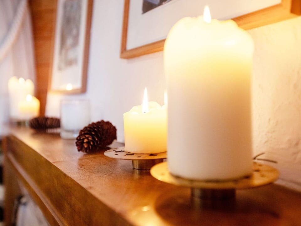 Cloud, Sky, Tableware, Table, Property, Furniture, Mountain, Food, Dishware, Drinkware