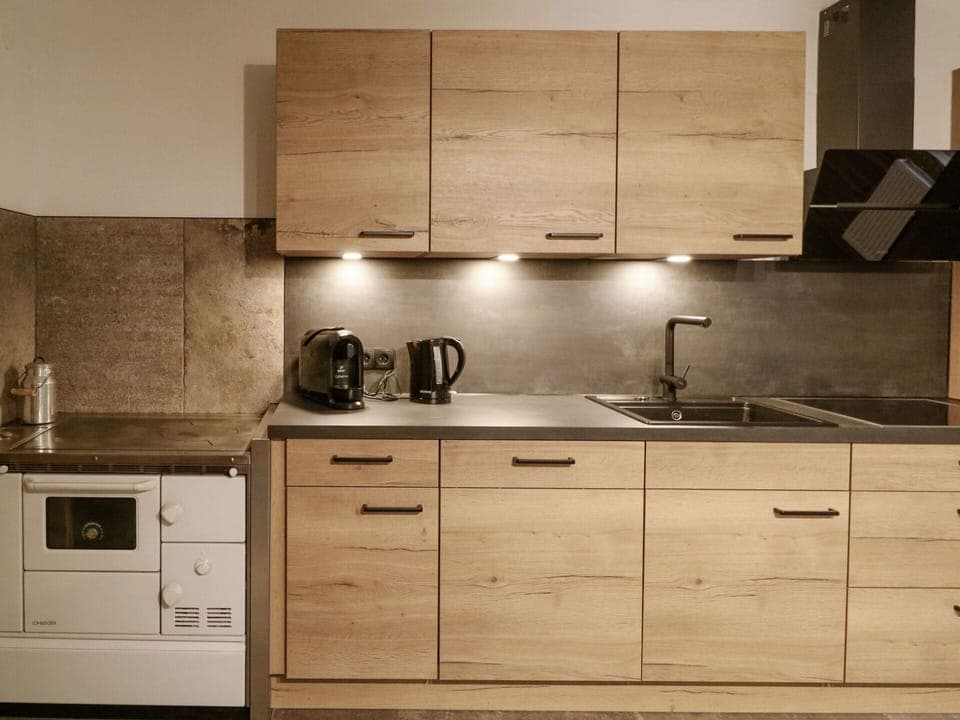 Water, Plant, Sky, Building, Azure, House, Swimming Pool, Tree, Rectangle, Window