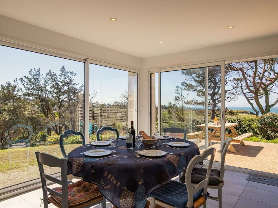 Table, Plant, Furniture, Property, Chair, Shade, Interior Design, Tree, Building, Wood