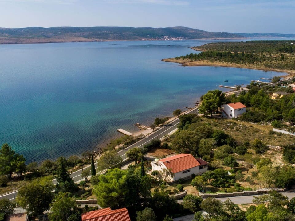 Water, Sky, Water Resources, Plant, Tree, Azure, Natural Landscape, Coastal And Oceanic Landforms, Landscape, Cloud