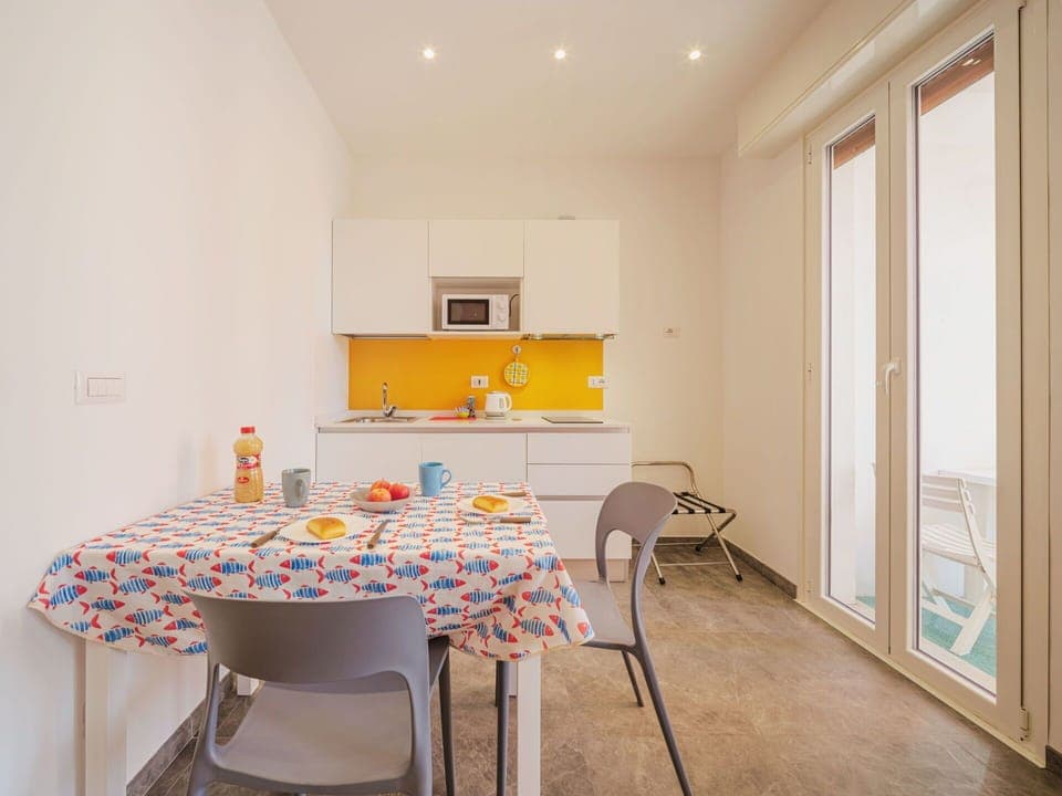 Table, Property, Furniture, Chair, Wood, Window, Interior Design, Rectangle, Flooring, Hall