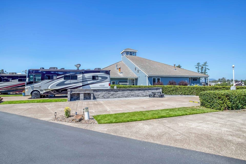 Clubhouse Site B 150 R (4)