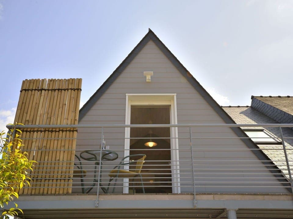 Sky, Property, Building, Wood, Window, House, Siding, Facade, Cloud, Cottage