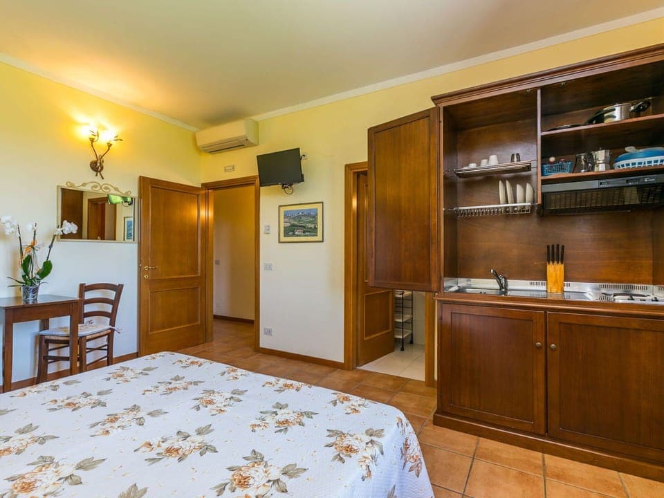 Cabinetry, Property, Furniture, Drawer, Wood, Lighting, Interior Design, Building, Picture Frame, Floor