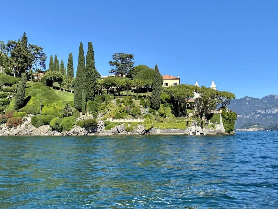 Water, Sky, Plant, Natural Landscape, Tree, Lake, Coastal And Oceanic Landforms, Vegetation, Watercourse, Bank