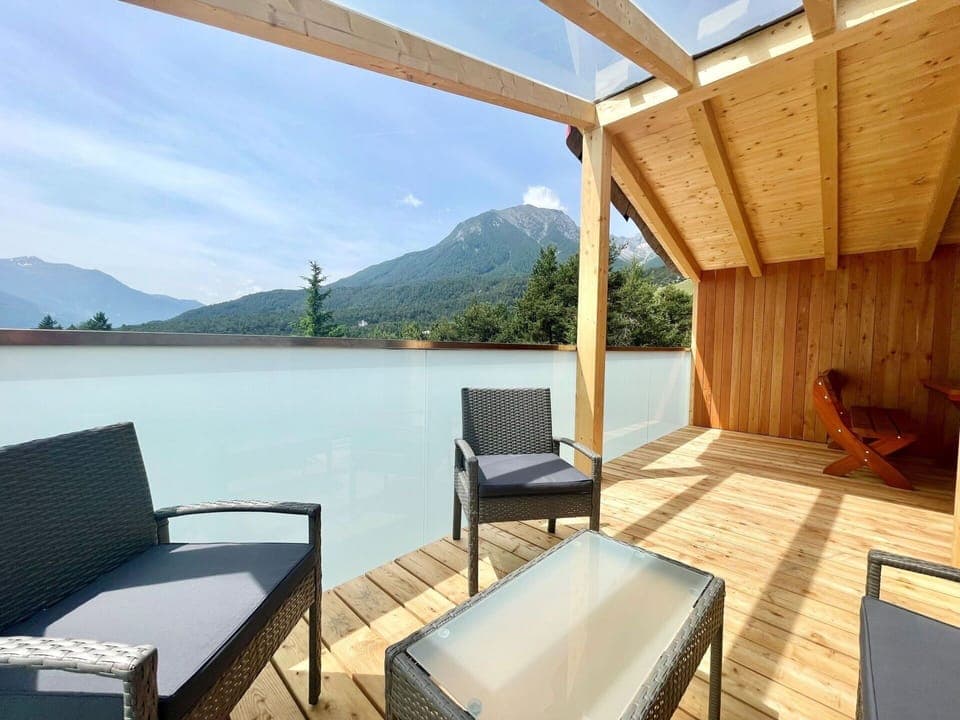 Table, Furniture, Water, Property, Sky, Building, Cloud, Chair, Outdoor Table, Outdoor Furniture