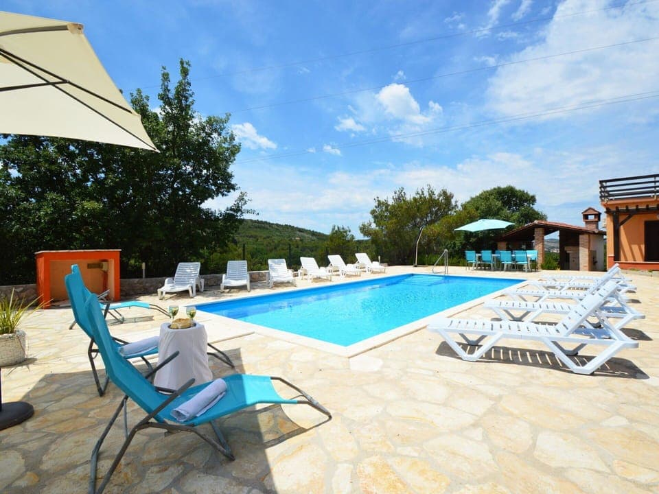 Sky, Building, Property, Water, Plant, Azure, Swimming Pool, Architecture, Tree, Condominium