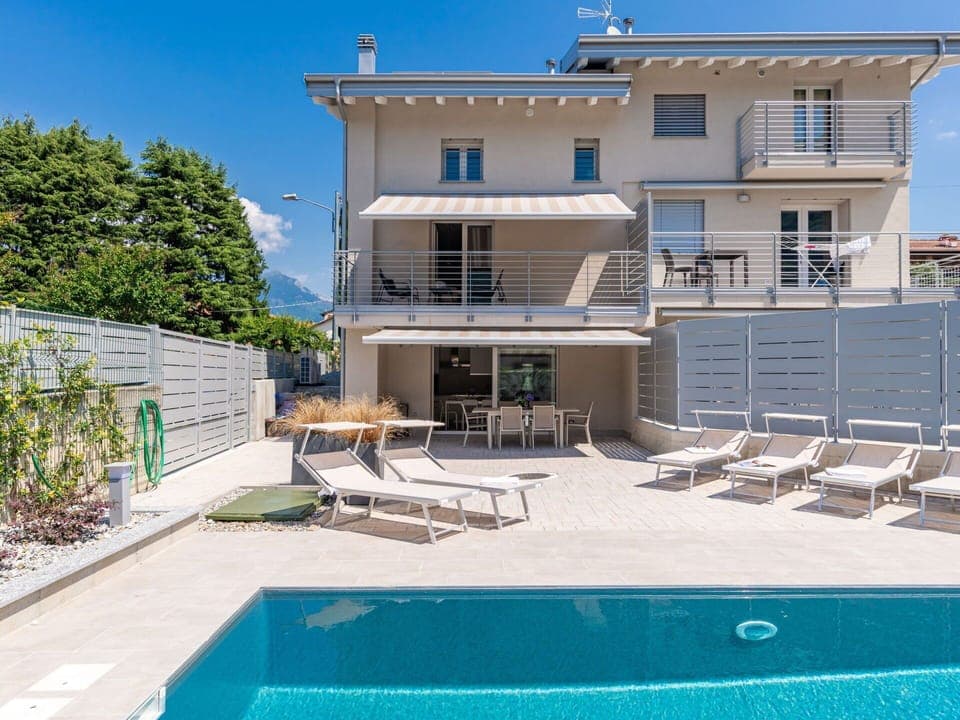 Building, Sky, Property, Plant, Window, Water, Azure, Swimming Pool, Shade, House