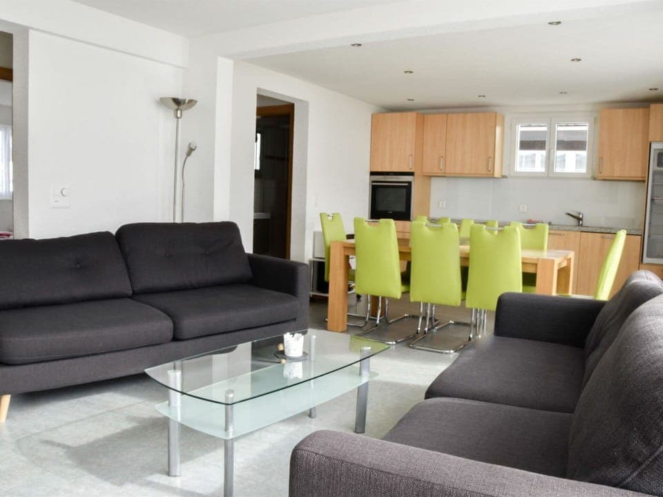 Window, Building, Snow, Tree, Wood, Facade, Sky, Real Estate, Roof