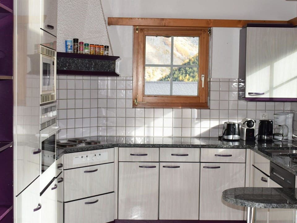 Cabinetry, Building, Kitchen Sink, Countertop, Property, Window, Sink, Kitchen Stove, Kitchen, Wood