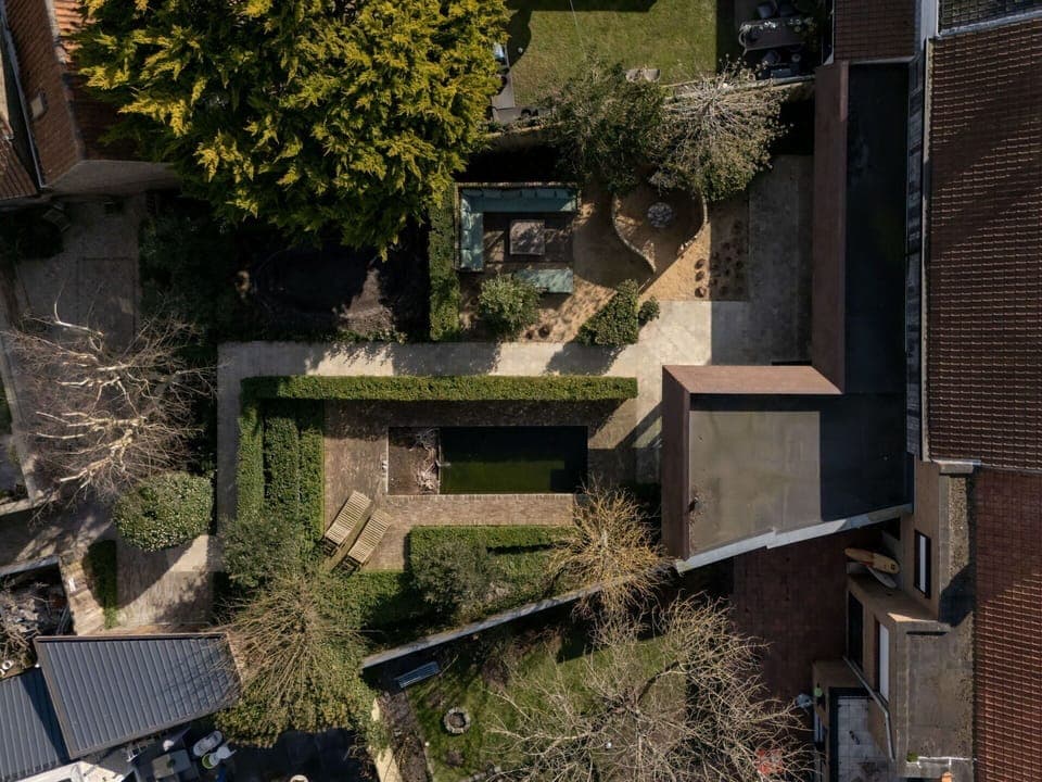 Vegetation, Residential Area, Shrub, Garden, Land Lot, Home, Urban Design, Groundcover, Landscaping