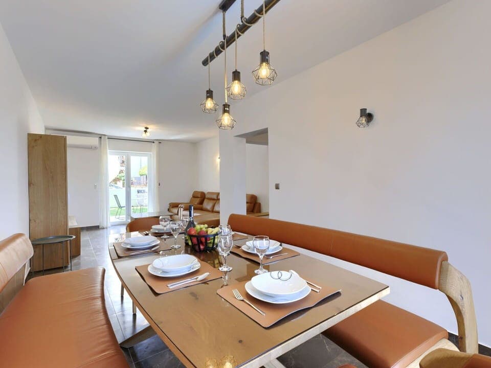 Food, Table, Tableware, Plant, Furniture, Sky, Chair, Dishware, Plate, Outdoor Furniture