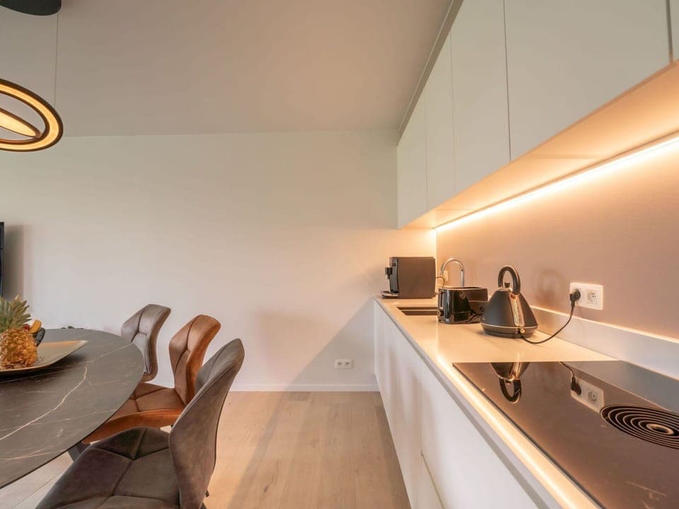 Water, Sky, Property, Plant, Tree, Swimming Pool, Azure, Shade, Arecales, Leisure