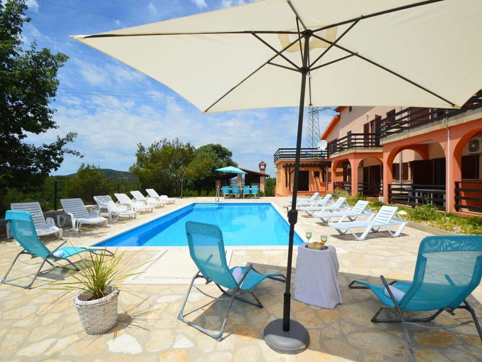 Sky, Furniture, Cloud, Plant, Table, Building, Chair, Interior Design, Tree, Urban Design