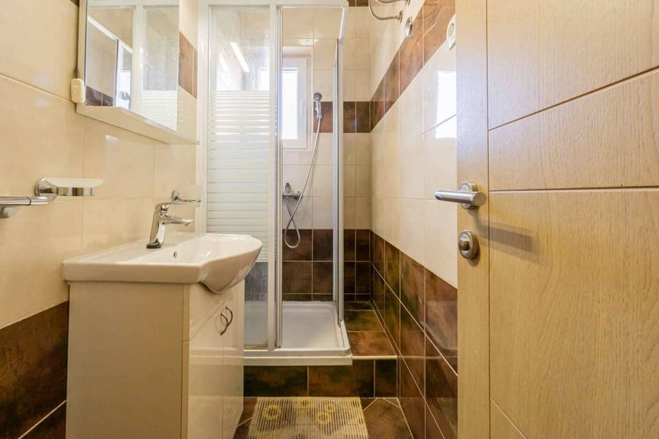 Apartment 3