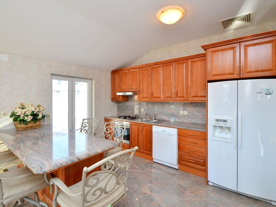 Picture Frame, Wood, Interior Design, Shelving, Shelf, Comfort, Flooring, Floor, House, Wall