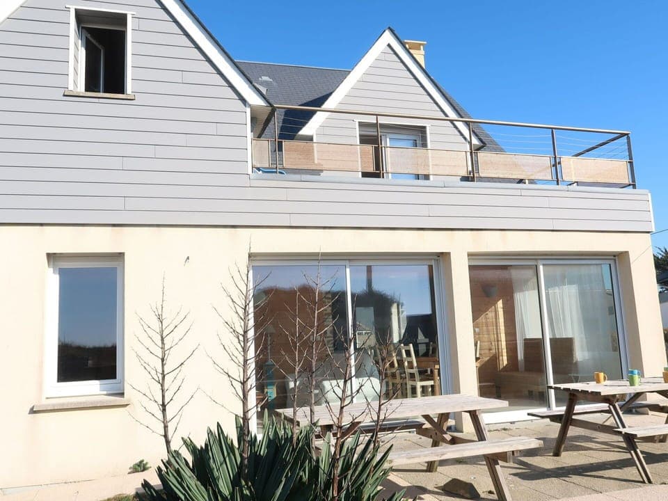 Sky, Window, Building, Plant, Tree, Land Lot, Grass, Facade, Landscape, Roof